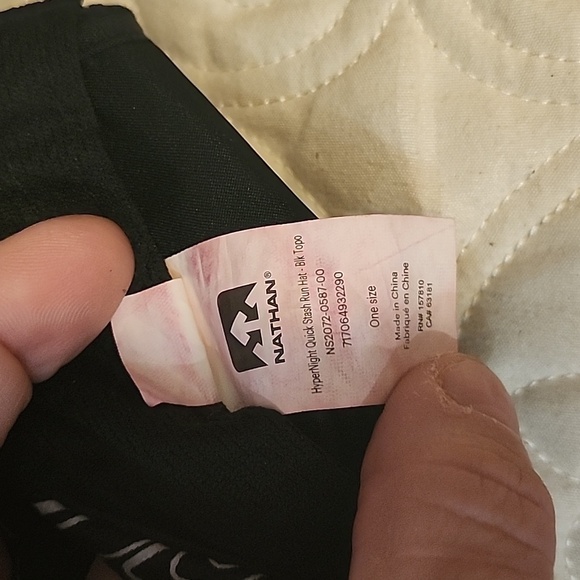 Nathan Stash Running Hat in Black With Reflective Details - Picture 5 of 6